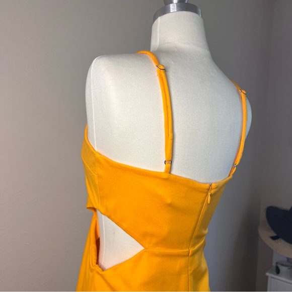 H:Ours Haydon Dress in Canary Yellow size medium - Picture 8 of 8